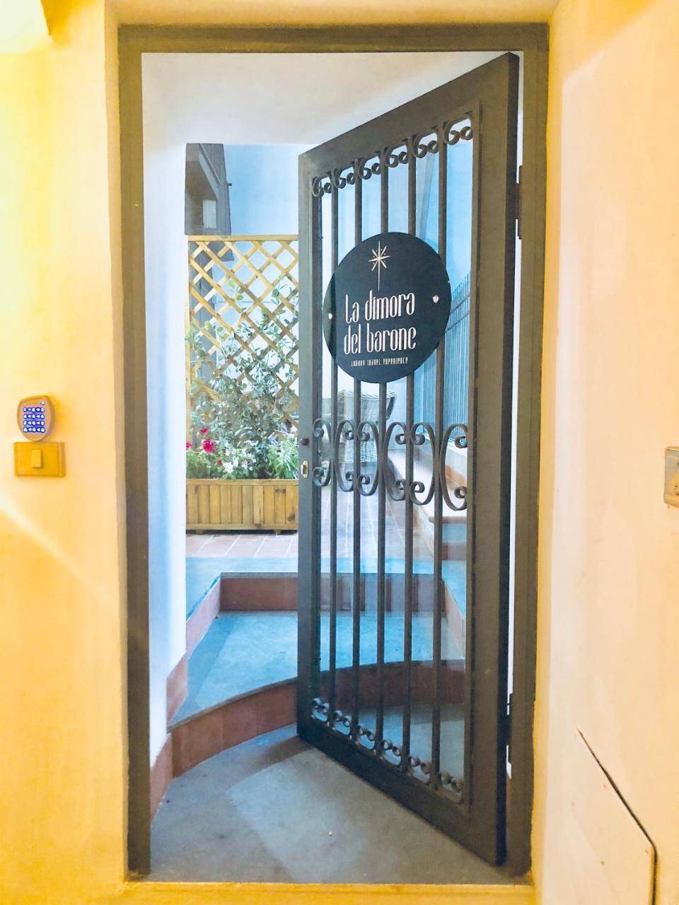 La Dimora Del Barone Bed and Breakfast Σαλέρνο Εξωτερικό φωτογραφία
